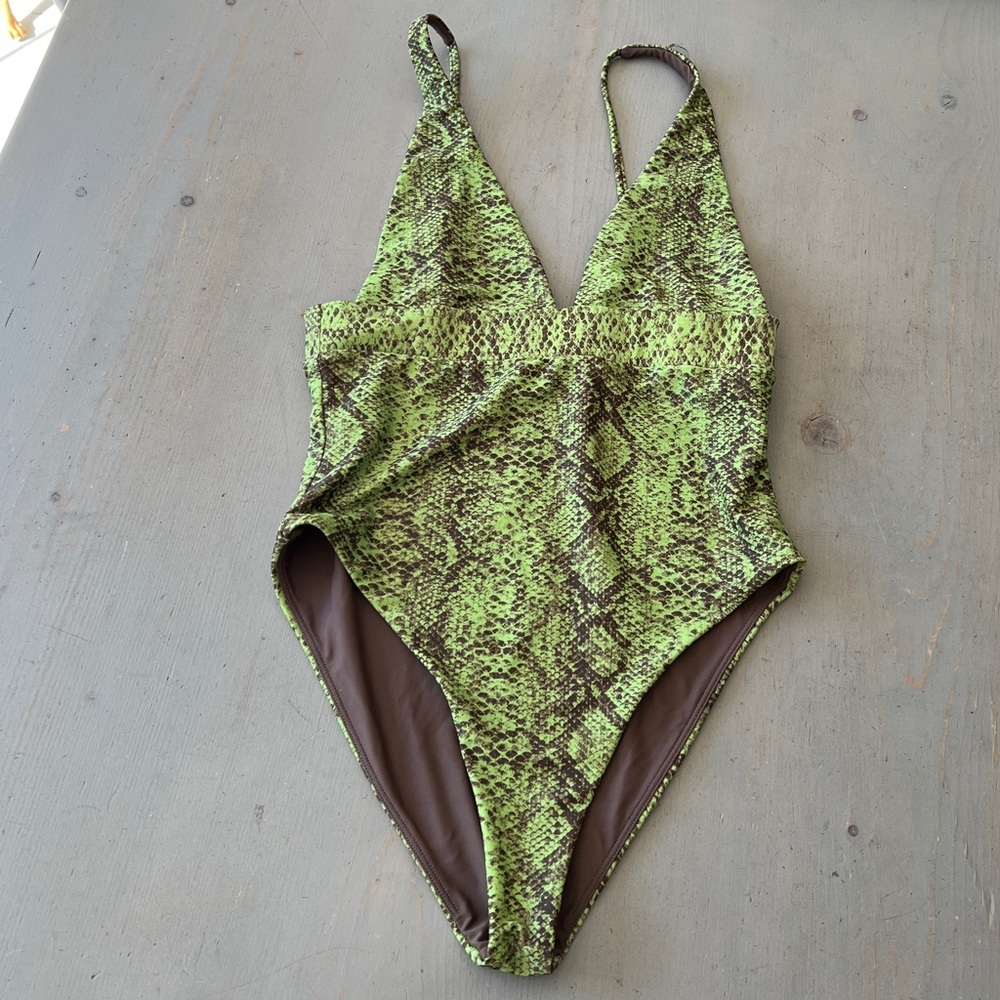 House of Harlow 1960 bathing suits ✨